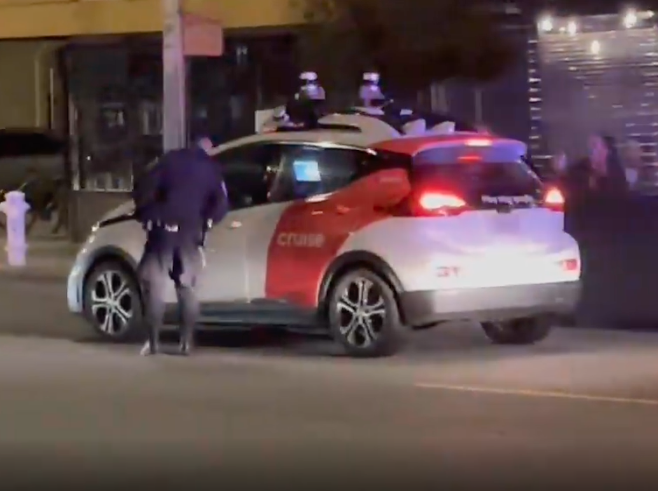 Autonomous Vehicle is Pulled over by the Police, Appears to Flee the Scene